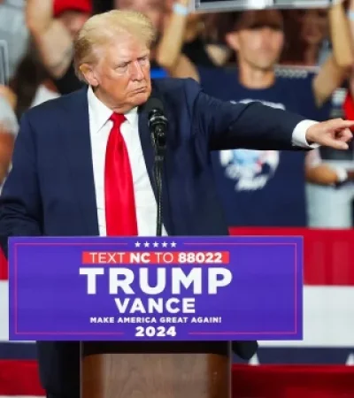 Trump utiliza el problema migratorio con México como un aditivo para lograr más margen de votos.