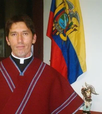 Sacerdote Enrique Fabián Arcos Sevilla.