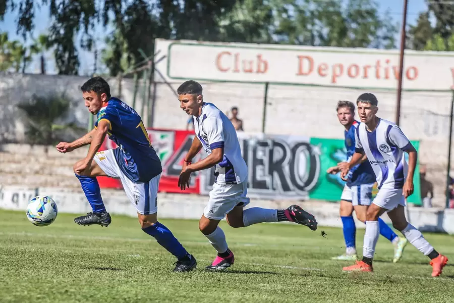 Deportivo Guaymallén no tuvo problemas ante Municipal GC