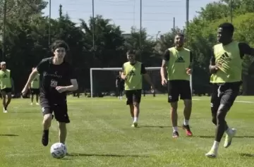 Spreen entrenó con Deportivo Riestra: ¿Jugará algún partido?