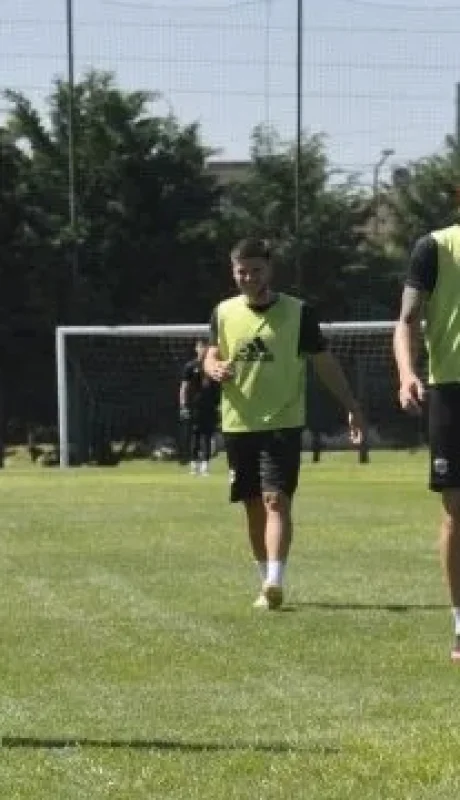 Spreen mostró su talento con Riestra.