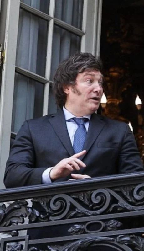 El presidente Javier Milei junto al nuevo jefe de la diplomacia, Gerardo Werthein, y la desplazada Diana Mondino. (Foto: web)