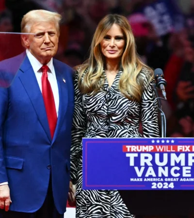Donald Trump junto a su esposa, Melania Trump.