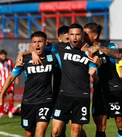 El festejo de la Academia en Bajo Flores.