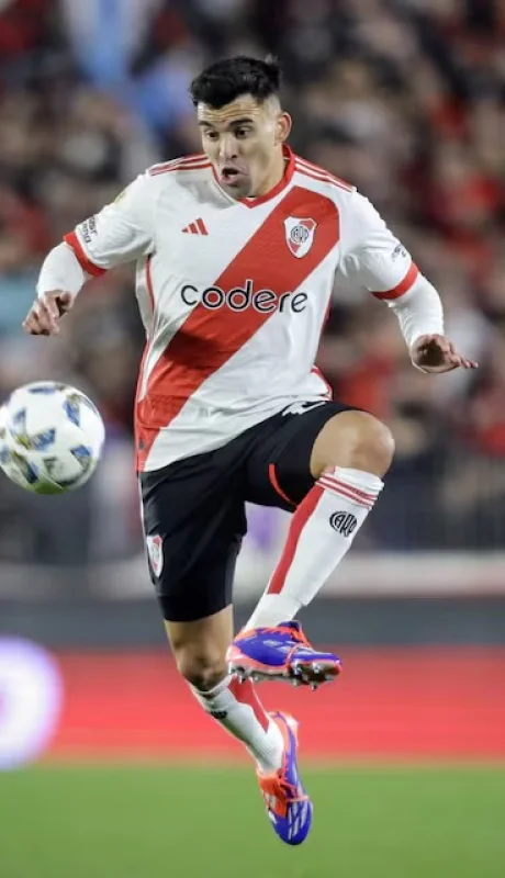 Acuña y un nuevo dolor de cabeza