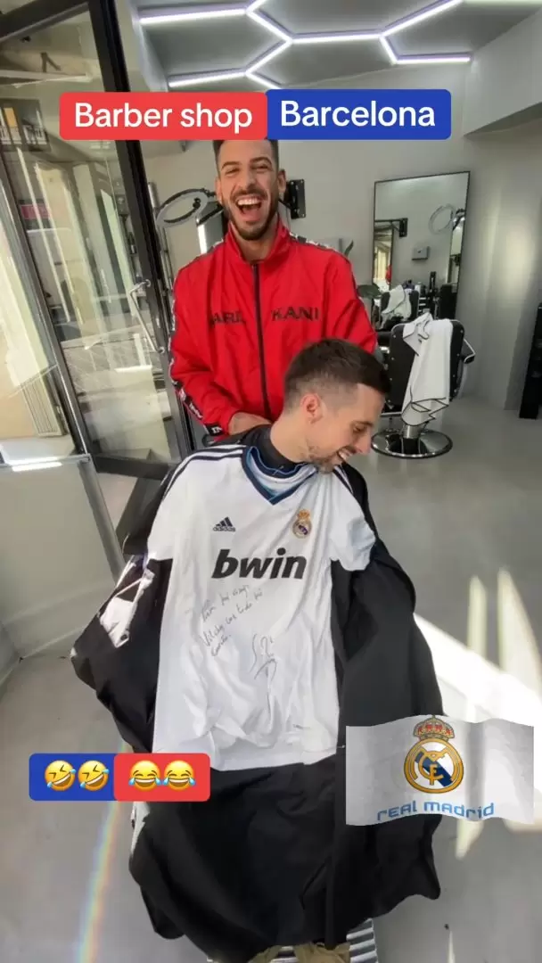 Broma del barbero a sus hinchas.