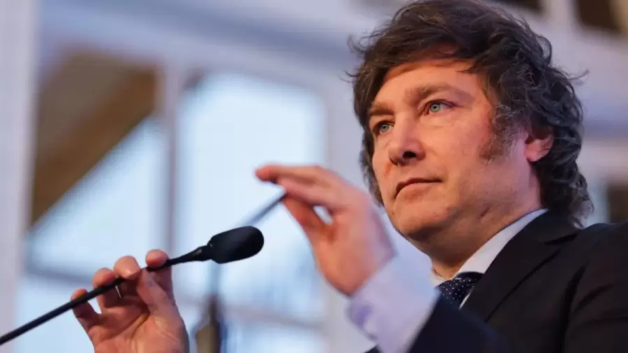 "El presidente tiene el derecho de echar a quien quiera, pero no tiene derecho a hacer espionaje ideológico" (F. Carbajal)