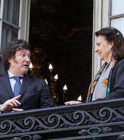 "Recolectar información sobre las posiciones políticas es violar la ley de inteligencia. Lo prohíbe expresamente la Ley" (F. Carbajal)