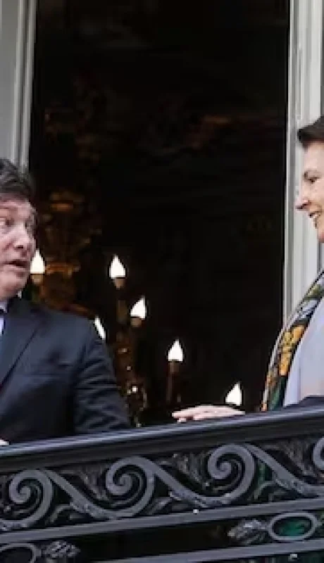 "Recolectar información sobre las posiciones políticas es violar la ley de inteligencia. Lo prohíbe expresamente la Ley" (F. Carbajal)