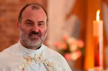 Un cura párroco fue detenido acusado de cometer abuso sexual