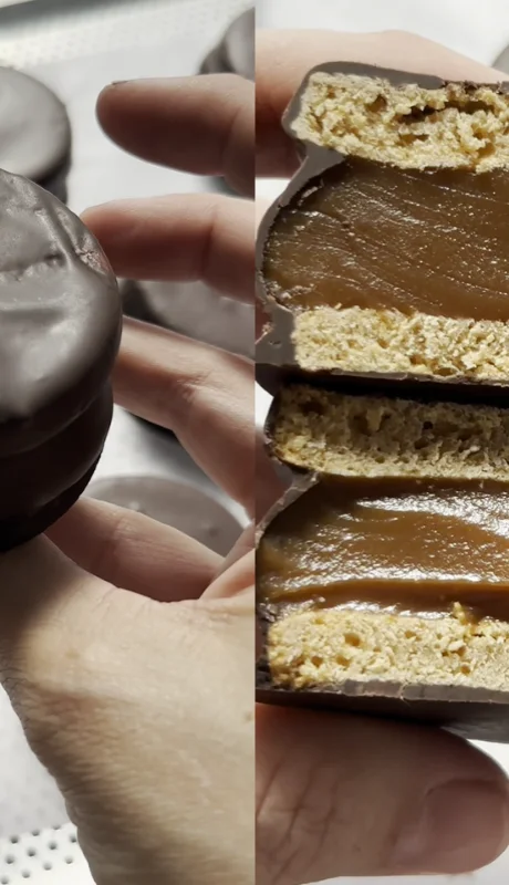 TikTok ha vuelto tendencia una preparación de alfajores de dulce de leche.