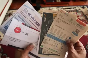 El Gobierno imputó a 95 empresas por incluir tasas de manera indebida en sus facturas