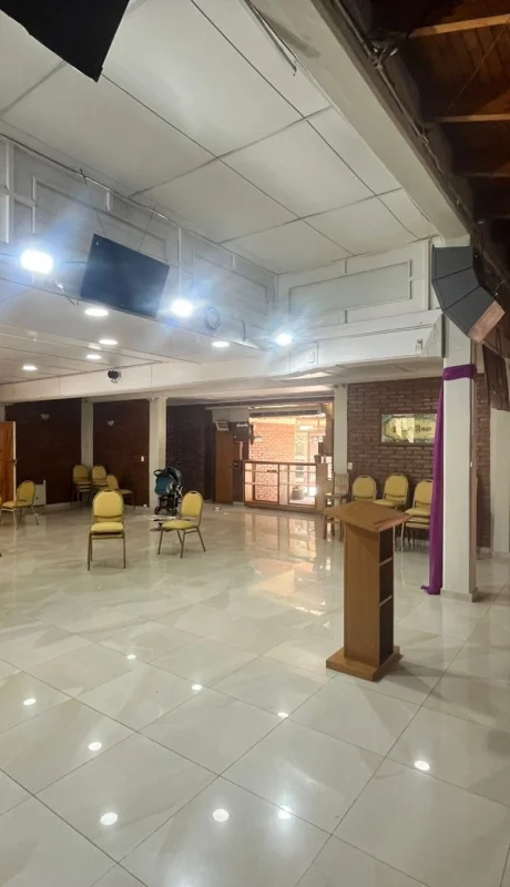 Por un desafío virtual, dos jóvenes activaron un explosivo.