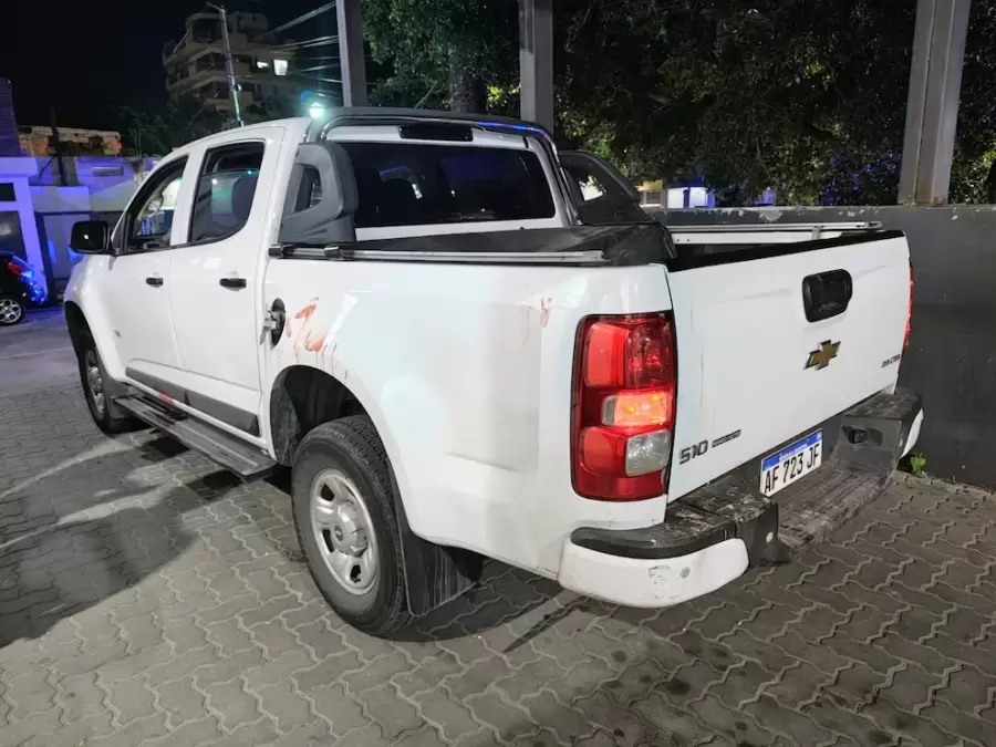 La camioneta en la que circulaban los dos barras asesinados. Foto: web