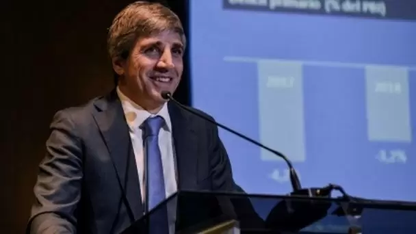 "Salir del cepo es un tema de condiciones, y esas condiciones van a ir mejorando con el tiempo" (Luis Caputo)