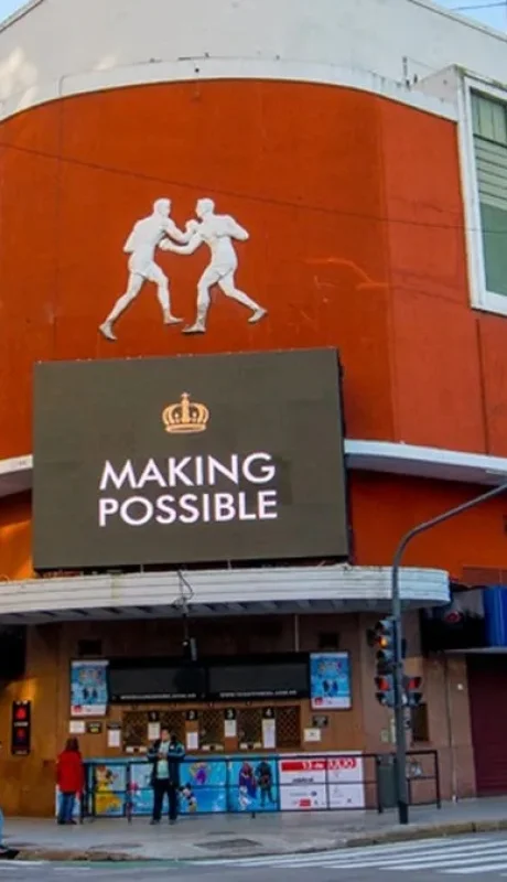 El frente del Luna Park