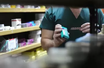 Medicamentos: el Gobierno pone freno a precios desmedidos en hospitales públicos