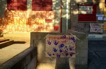 Escándalo en colegio de Córdoba: sancionan a la directora por amonestar a 10 alumnos