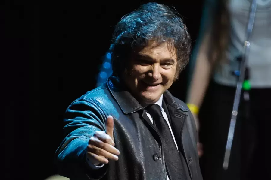 Para Llaryora, Milei tiene grandes posibilidades de imponerse en las legislativas de 2025. (Foto: web)