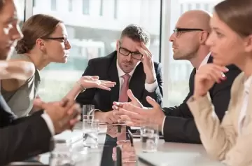 La ciencia explica por qué hay gente que interrumpe constantemente