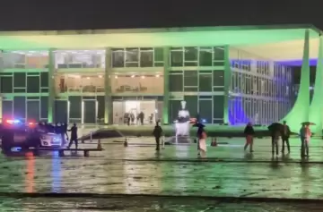 Ataque suicida con explosivos al Supremo Tribunal de Brasil