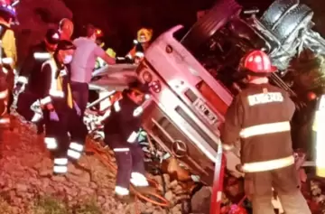 Un muerto y un herido en alta montaña por el vuelco de un camión