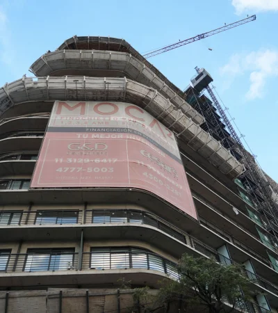 Construcción en pozo.