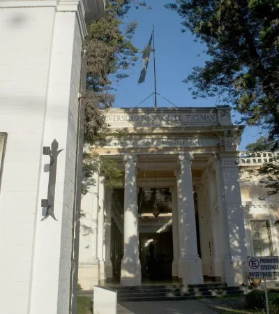 El escándalo sacude a la Universidad Nacional de Tucumán. (Foto: web)