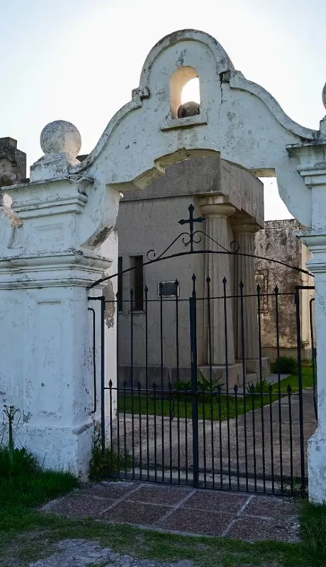 Córdoba: una viuda cavó la fosa de su marido por falta de sepulturero