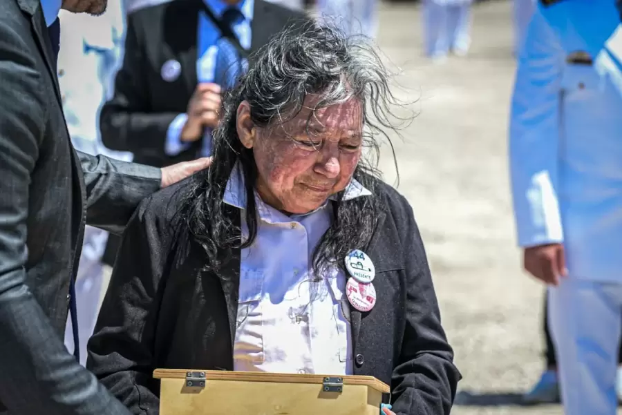 En el acto estuvieron presentes familiares de los desaparecidos. Foto: Qué pasa