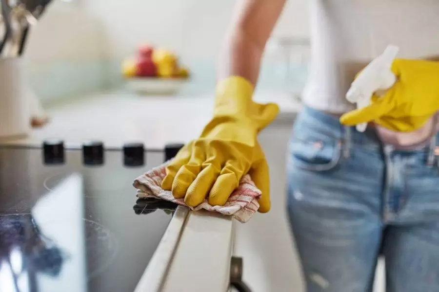 Muchos desengrasantes parecen ser la solución para el problema de la grasa. Pero muchos de ellos son altamente abrasivos.