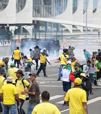 Toma de edificios en Brasilia