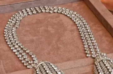 Un collar histórico fue subastado y el resultado sorprendió al mundo