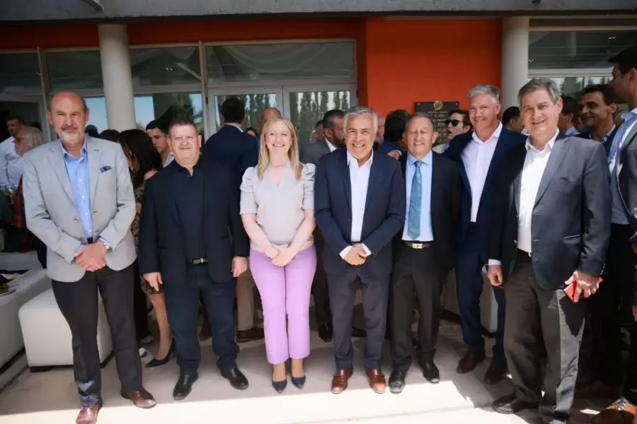 Cornejo junto a los intendentes Jaque y Félix