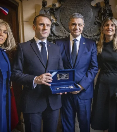 Jorge Macri le entregó a Emmanuel Macron la llave de Ciudad