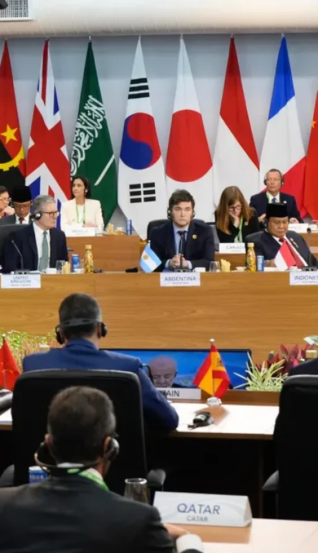 El presidente no perdió su estilo disruptivo en las dos plenarias conjuntas centrales, del primer día, de la Cumbre del G20.