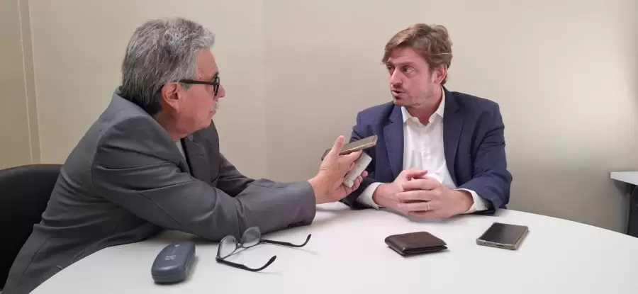 Augusto Grilli Fox en diálogo con Daniel Gallardo