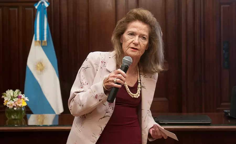 Exjuez Elena Highton de Nolasco