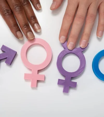 Diputado mendocino busca limitar el cambio de género para jóvenes y condenados