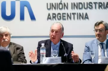 Milei vacía la cumbre anual de la Unión Industrial y reafirma su plan importador