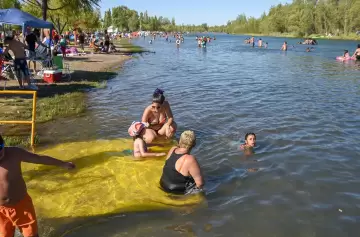 Horrible final de una discusión entre dos grupos por el volumen de la música