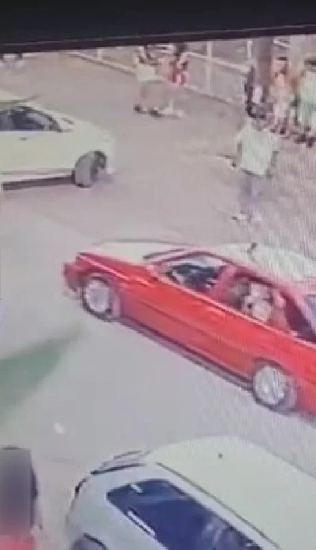 Imágenes de la cámara de seguridad de las inmediaciones del local bailable/ Captura de pantalla de video