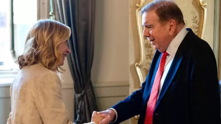 Giorgia Meloni junto a Eduardo González Urrutia