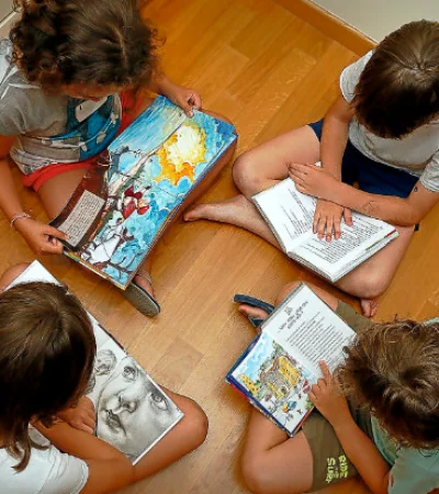 Regalar libros en Navidad: los mejores títulos para niños de todas las edades