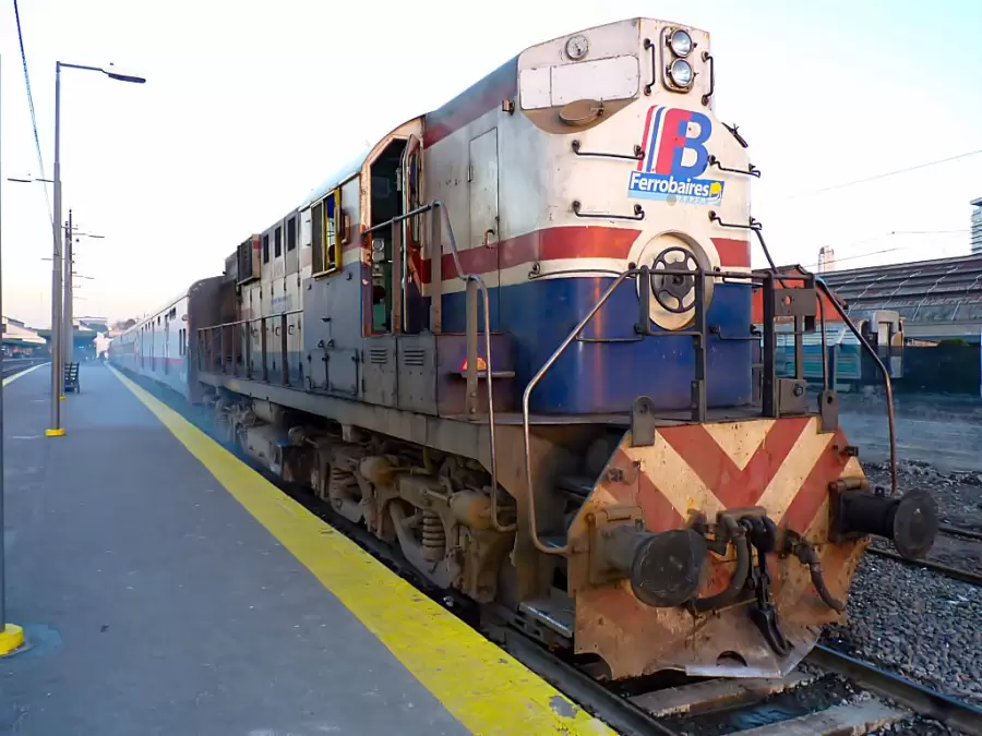 Reparan y adquieren locomotoras