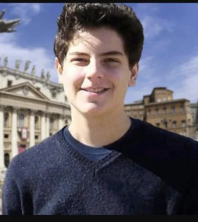 Marco Acutis se convertirá en el primer santo de la era digital.