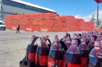 Con compromiso ambiental, Coca-Cola reabre planta modelo de envases retornables