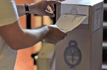 El costo de las PASO: el oficialismo impulsa su eliminación y divide al Congreso