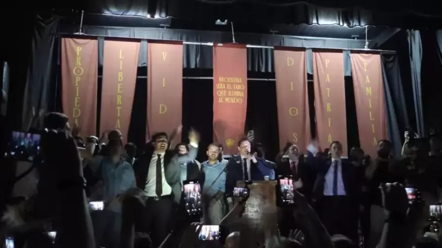 Acto de inauguración de "Las Fuerzas del Cielo", propuesta por el "Gordo Dan".