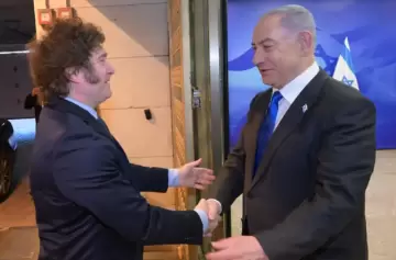 Milei se para frente a la Corte Penal Internacional en defensa de Israel